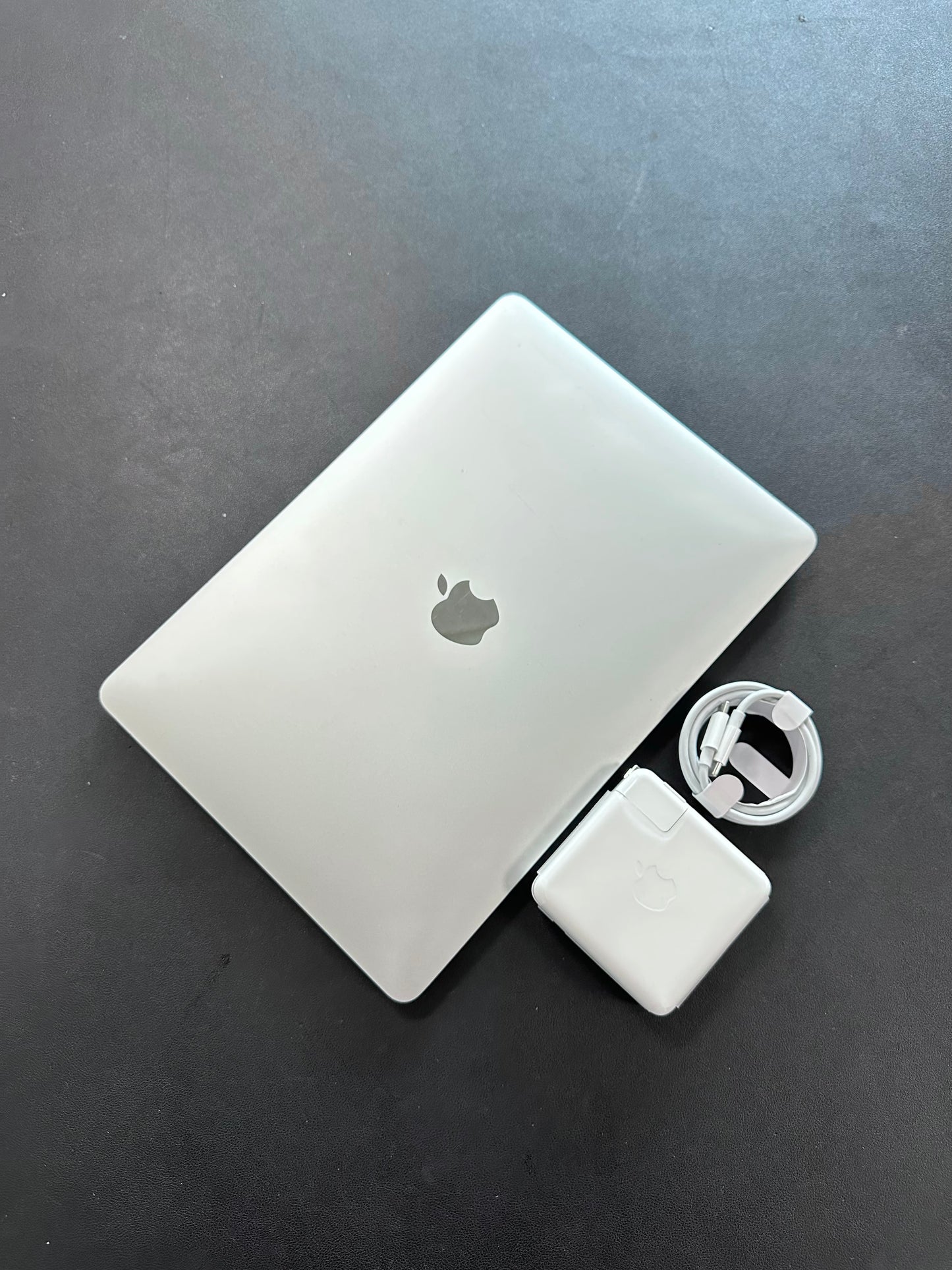 Macbook PRO 13" 2020 / M1 / 8RAM / 250SSD