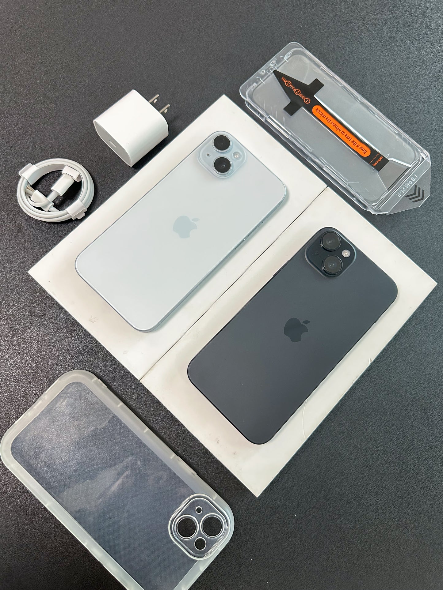 iPhone 15 Plus / 256 GB