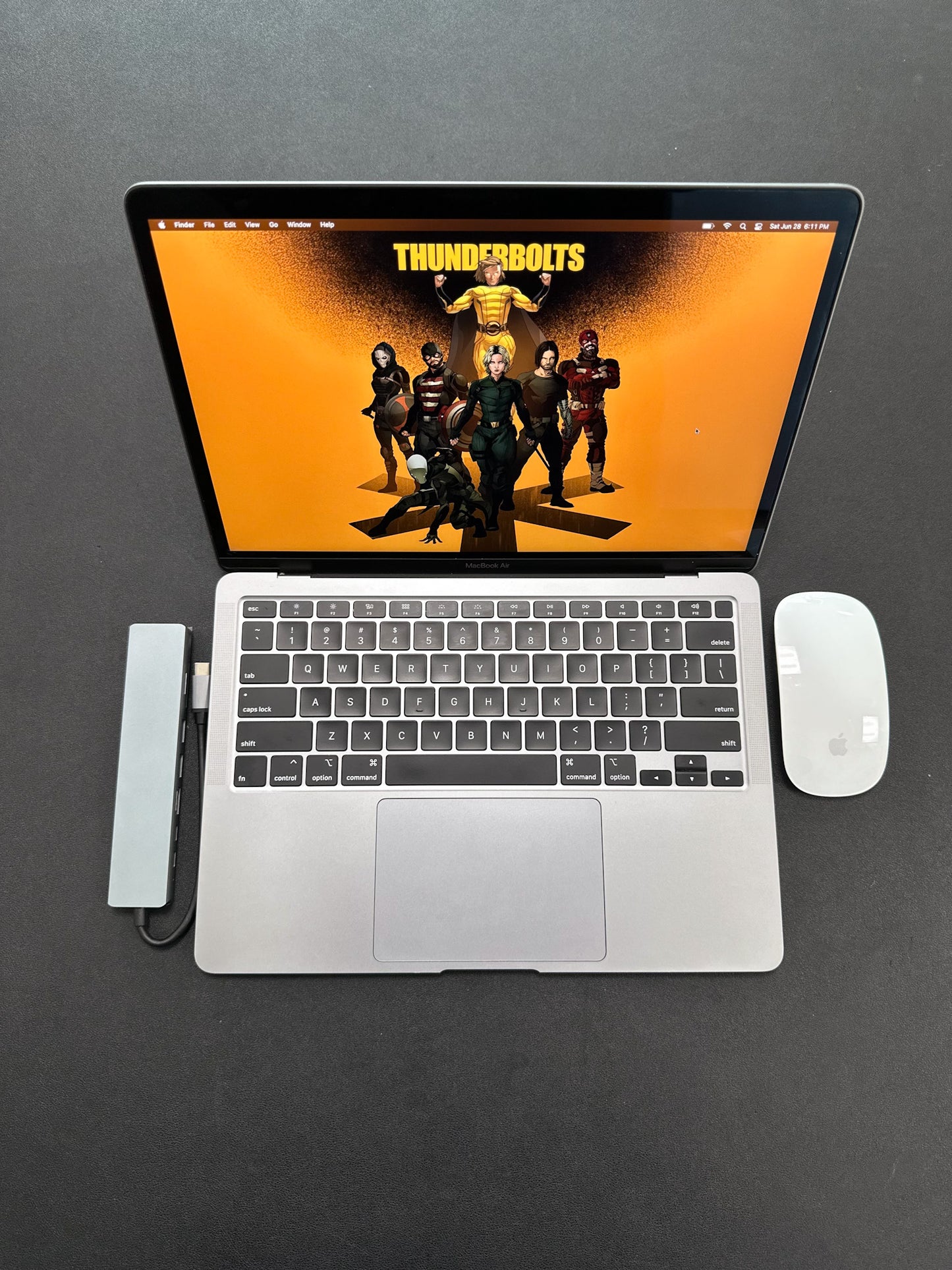 MacBook Air 13" 2020 / i5 / 8 RAM / 250 SSD