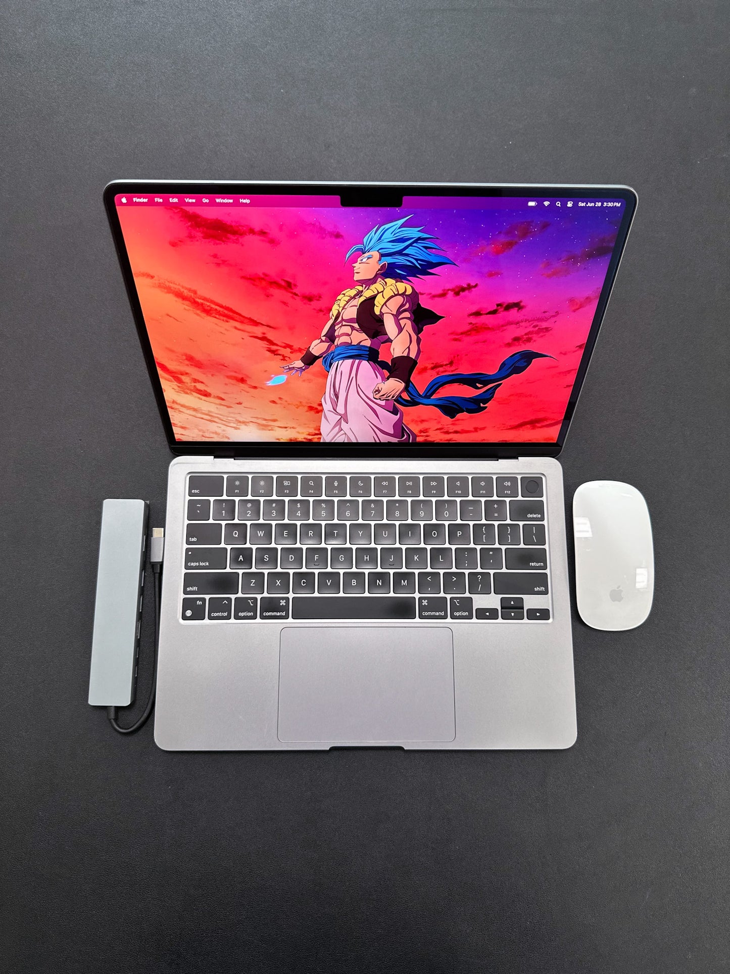MacBook Air 13.6" 2022 / M2 / 16 RAM / 500 SSD