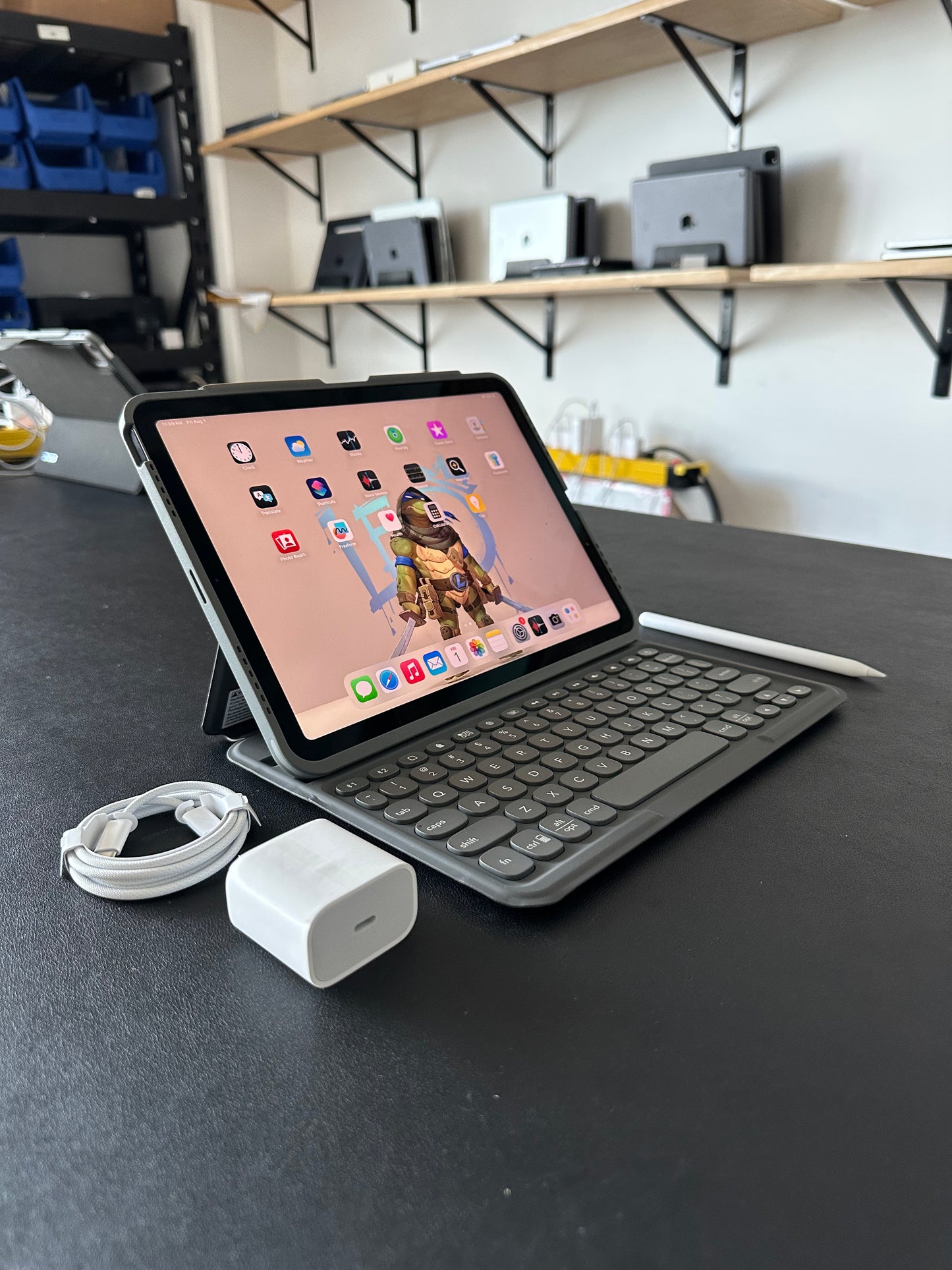 iPad Air 10.9" 2022 / M1 / 5TH GEN / 64GB / WIFI