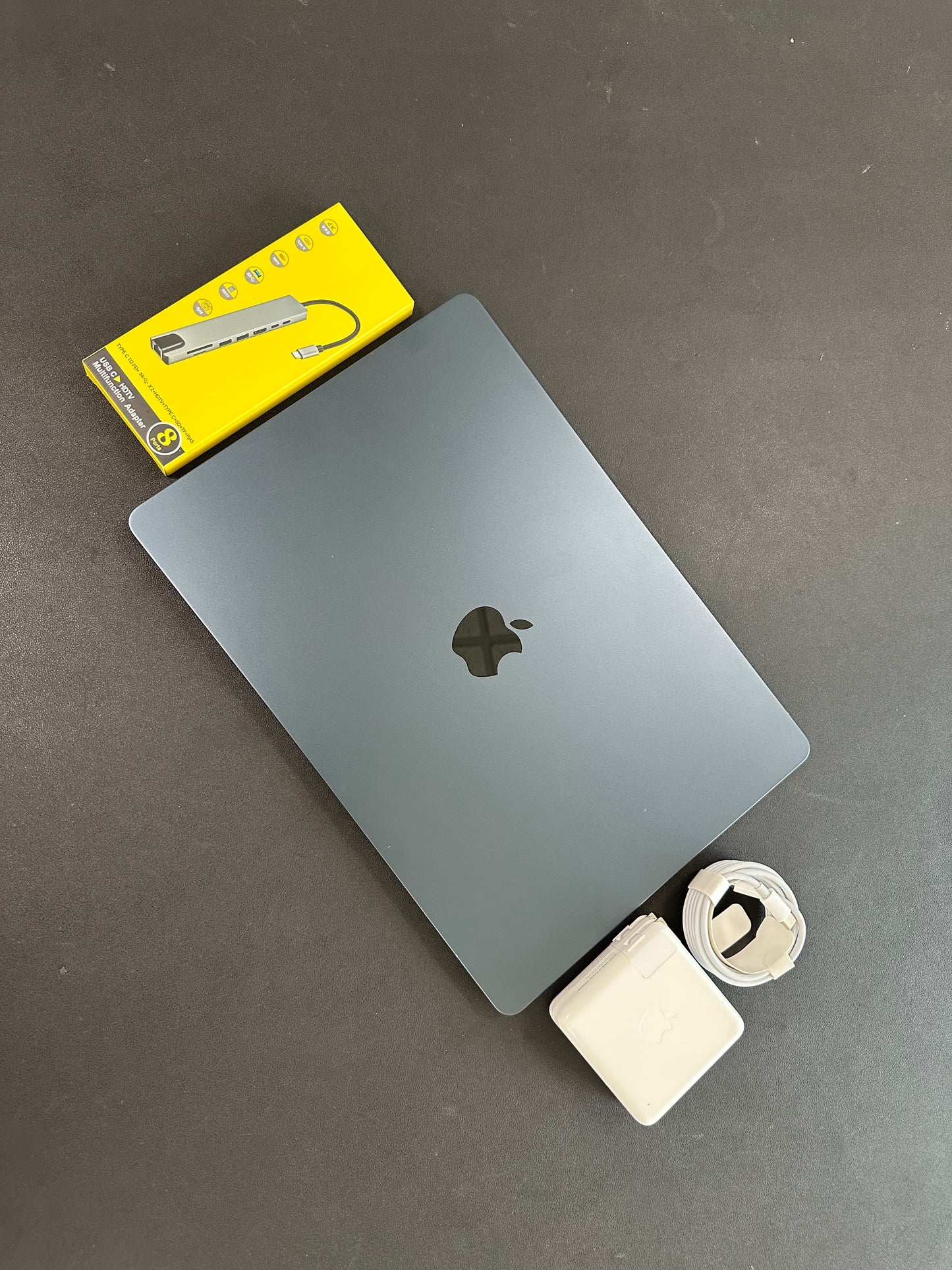 MacBook Air 15" 2025 / M4 / 16 RAM / 250 SSD