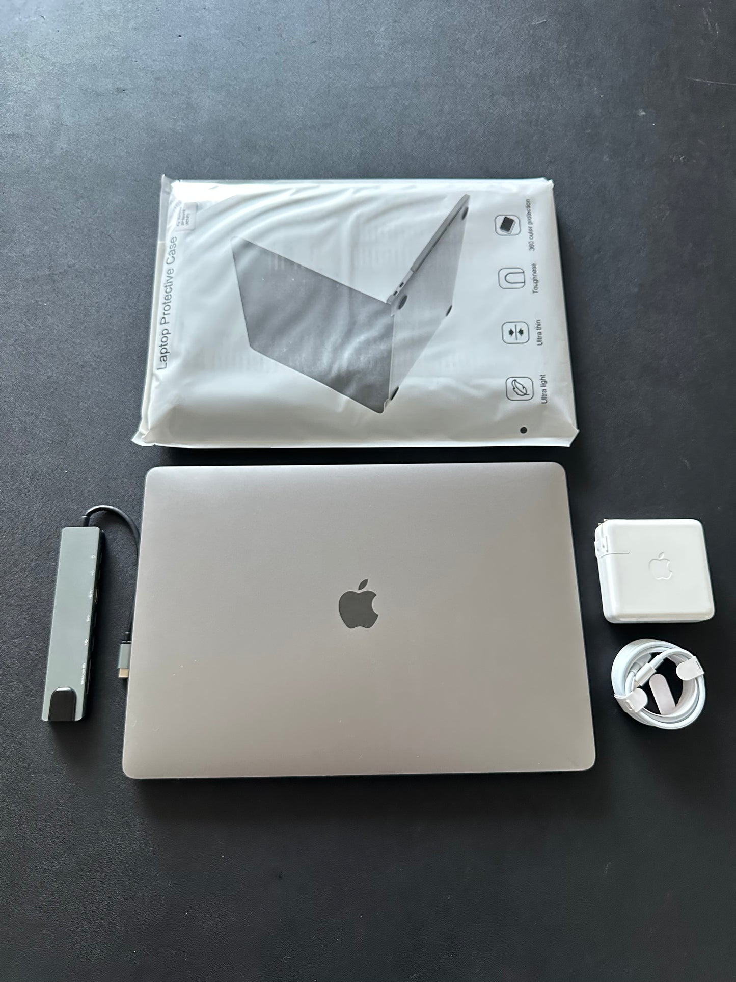 Macbook pro 15" 2018 / core i7 / 32RAM / 256SSD