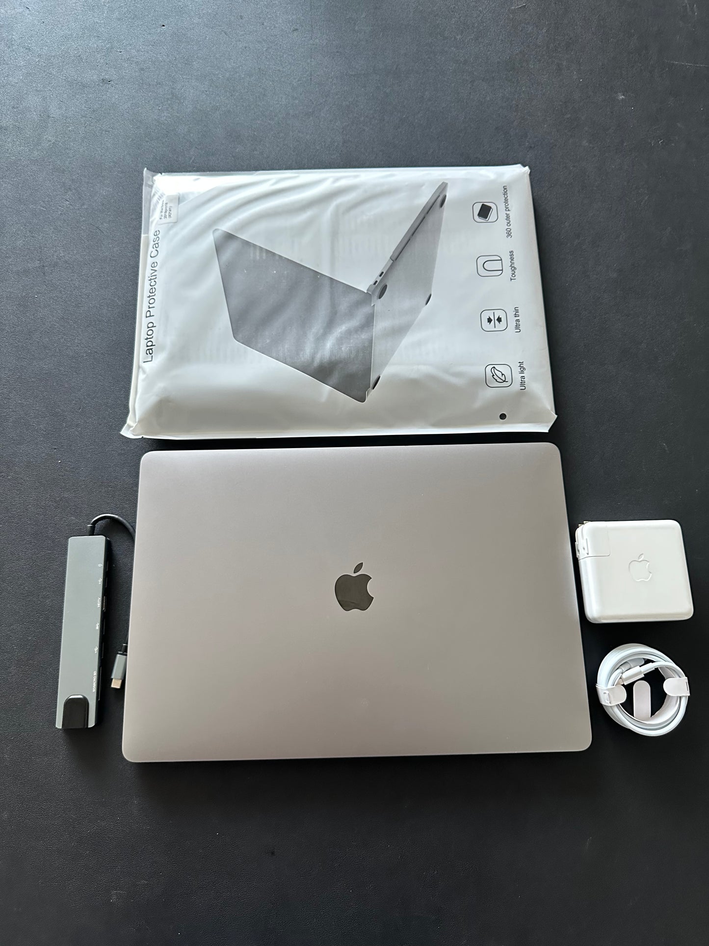 Macbook pro 16" 2019 / Core i7 / 16RAM / 500SSD