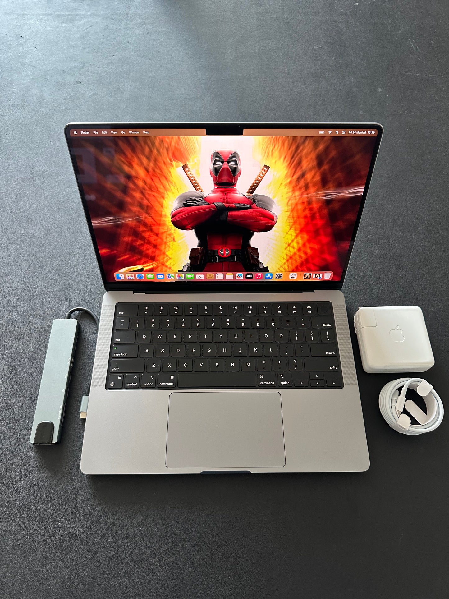 Macbook pro 14" 2021 / M1 Pro / 16 RAM / 500 SSD