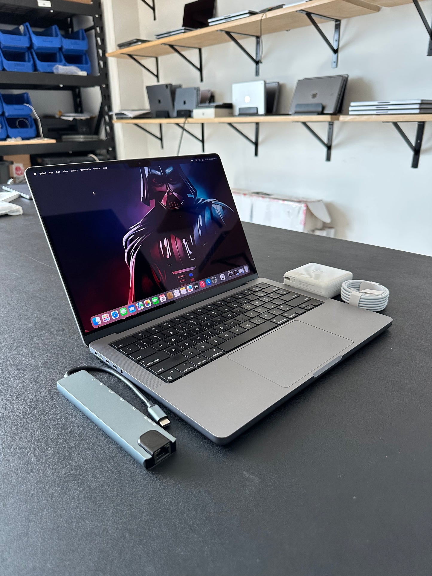 MacBook Pro 14" 2023 / M2 Pro / 16 RAM / 500 SSD