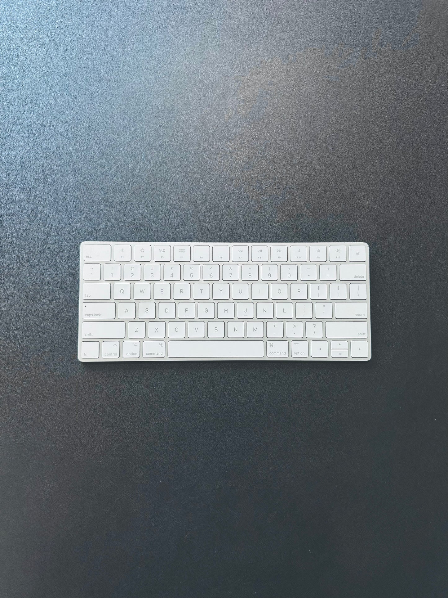 Magic Keyboard 2 / COMPACTO / RECARGABLE