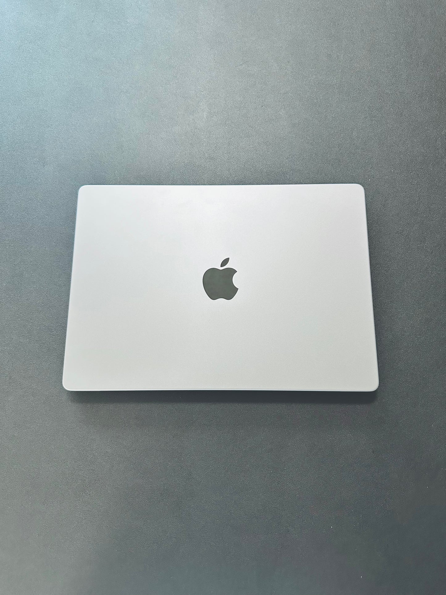 MacBook Pro 14" 2023 / M2 Pro / 16 RAM / 500 SSD