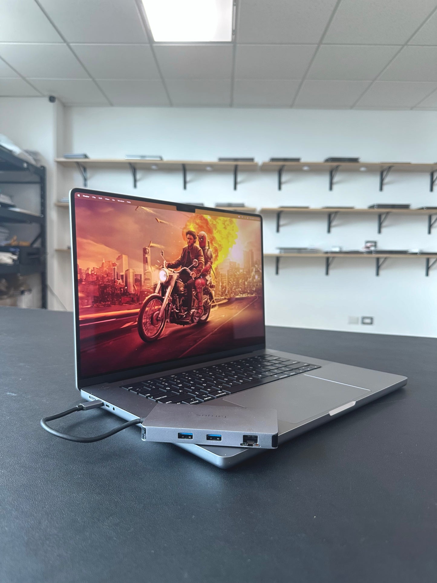 Macbook Pro 16" 2021 / M1 Pro / 16 RAM / 500SSD