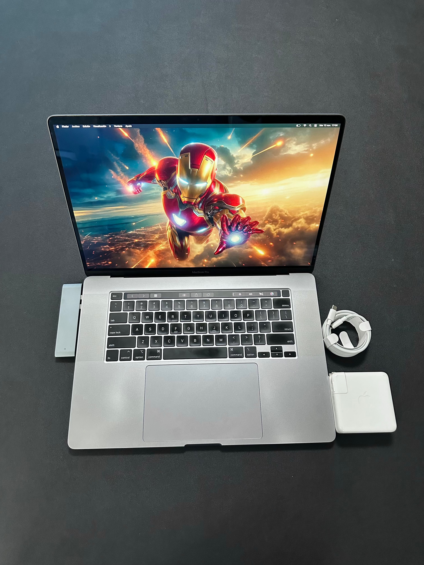 MacBook Pro 16" 2019 / Core i7 / 32 RAM / 500SSD
