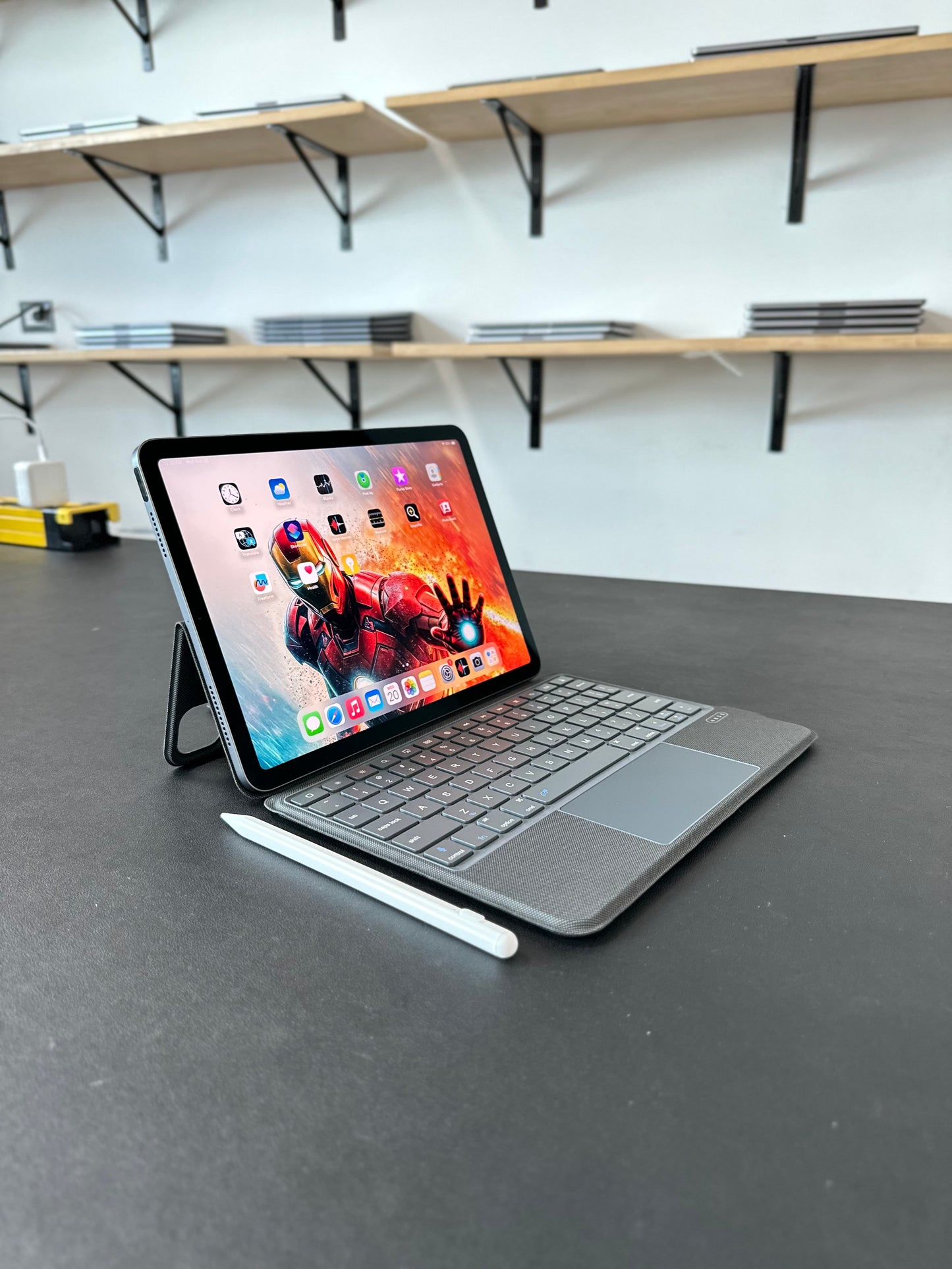 iPad Air 10.9" 2022 / M1 / 5TH GEN / 64GB / WIFI