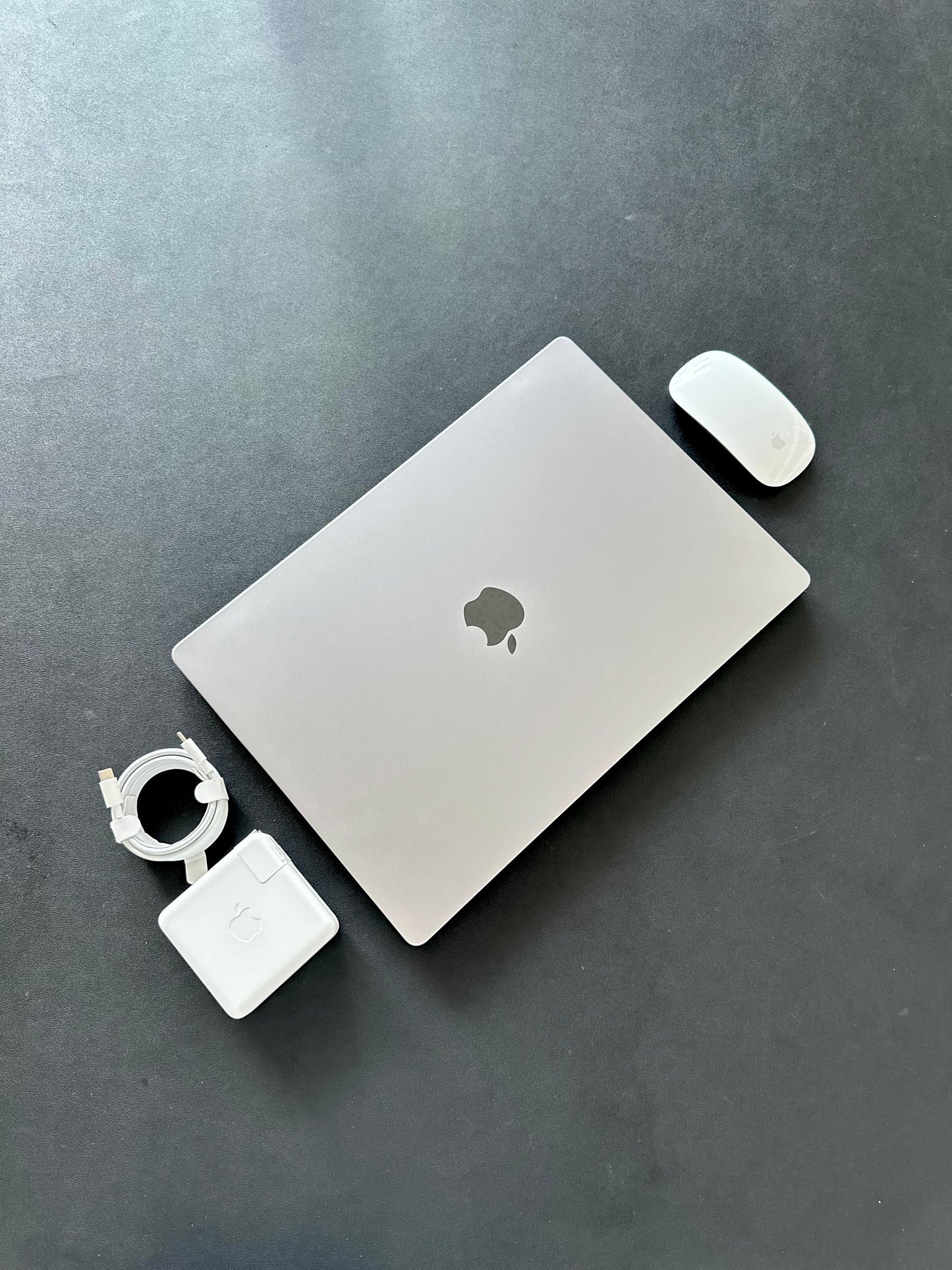 Macbook Pro 16" 2021 / M1 PRO / 32RAM / 500SSD