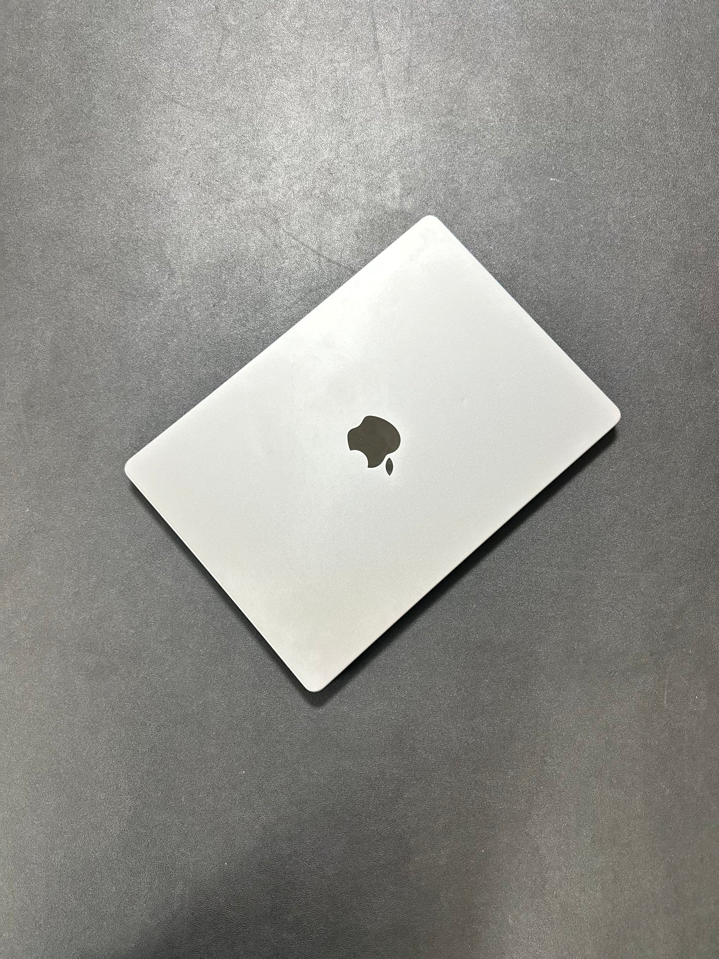 MacBook Pro 14" 2023 / M3 / 8 RAM / 500SSD