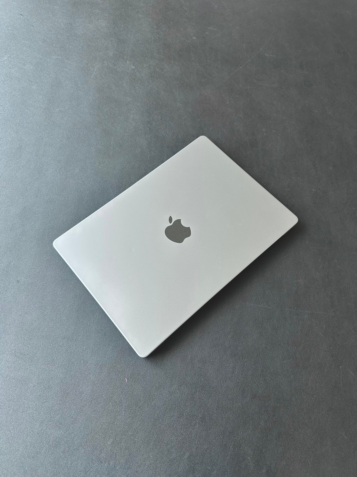 Macbook pro 14" 2021 / M1 Pro / 16 RAM / 500 SSD