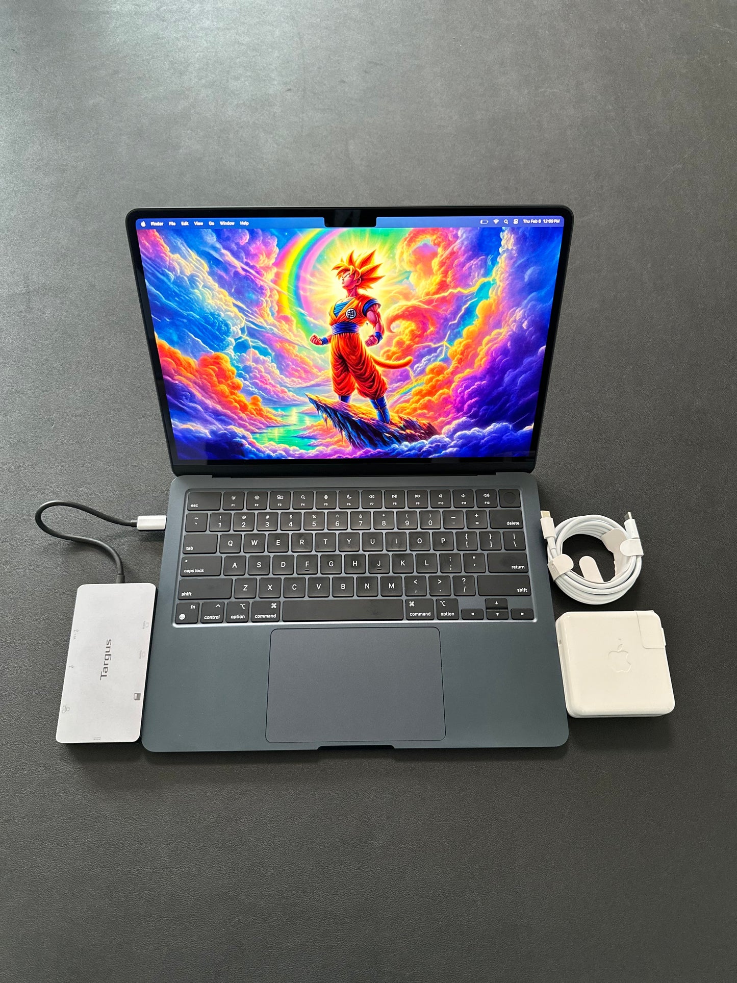 Macbook AIR 13.6" 2022 / M2 / 16RAM / 250 SSD