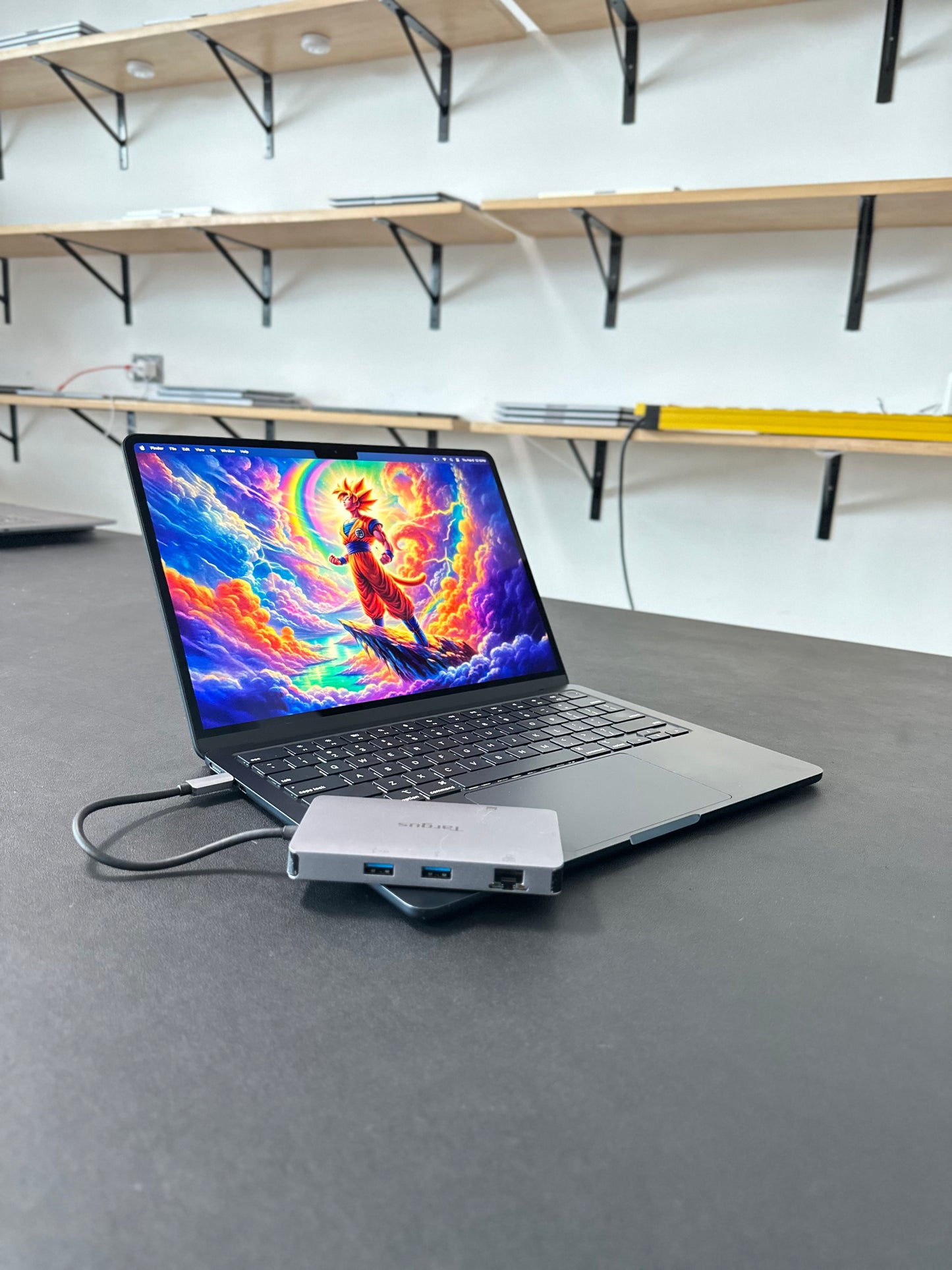 Macbook AIR 13.6" 2022 / M2 / 16RAM / 250 SSD