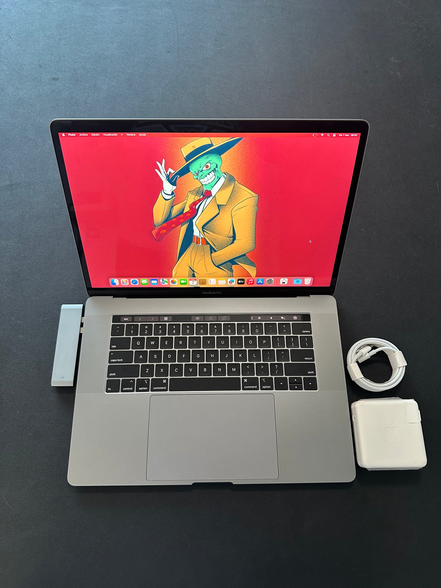 MacBook Pro 15" 2019 / Core i7 / 16GB RAM / 250SSD