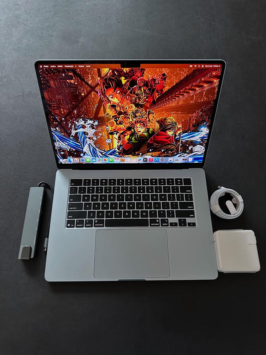 MacBook Air 15” 2025 / M4 / 16RAM / 250 SSD