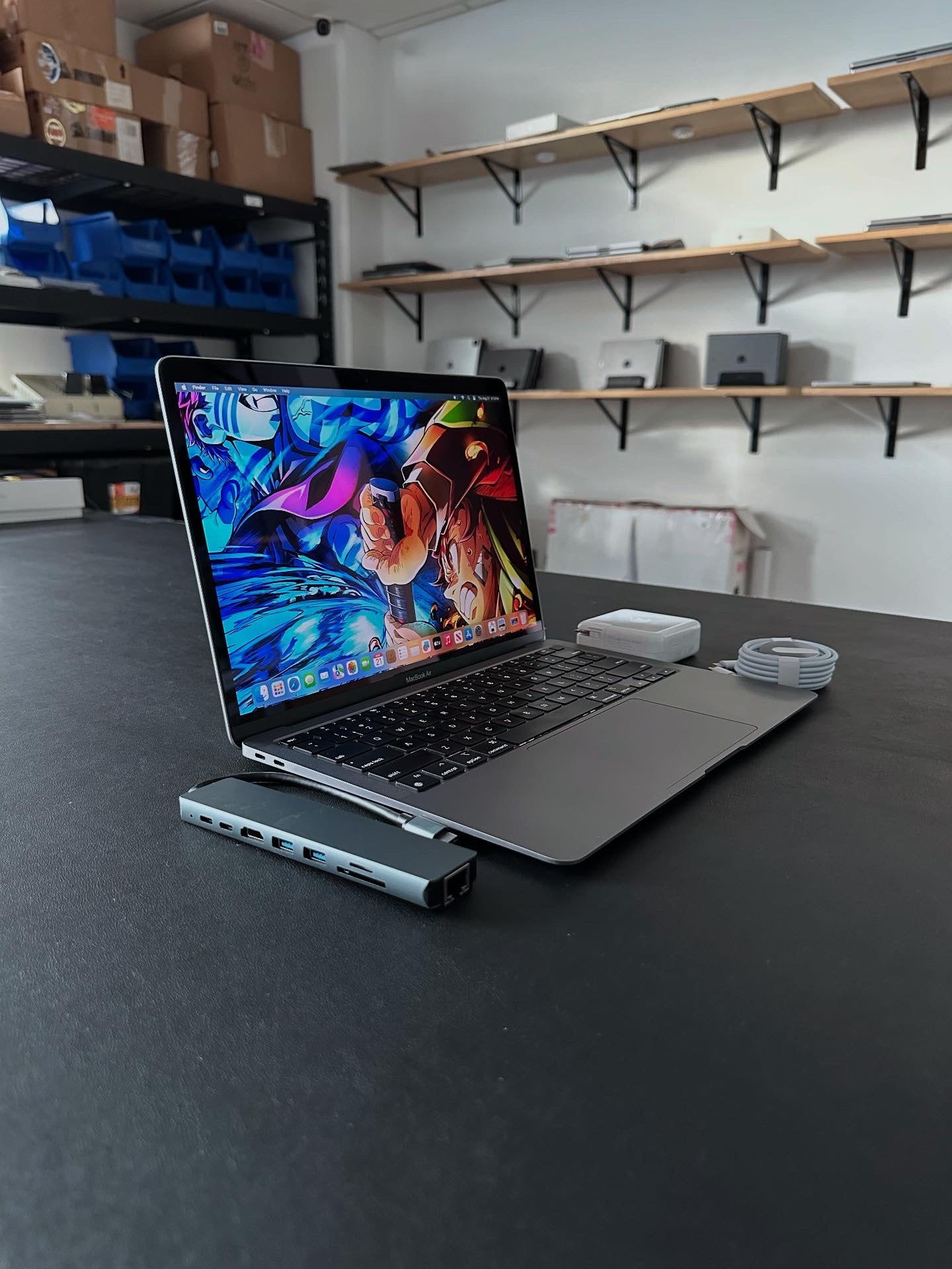 Macbook Air 13” 2020 / M1 / 8 RAM / 250 SSD