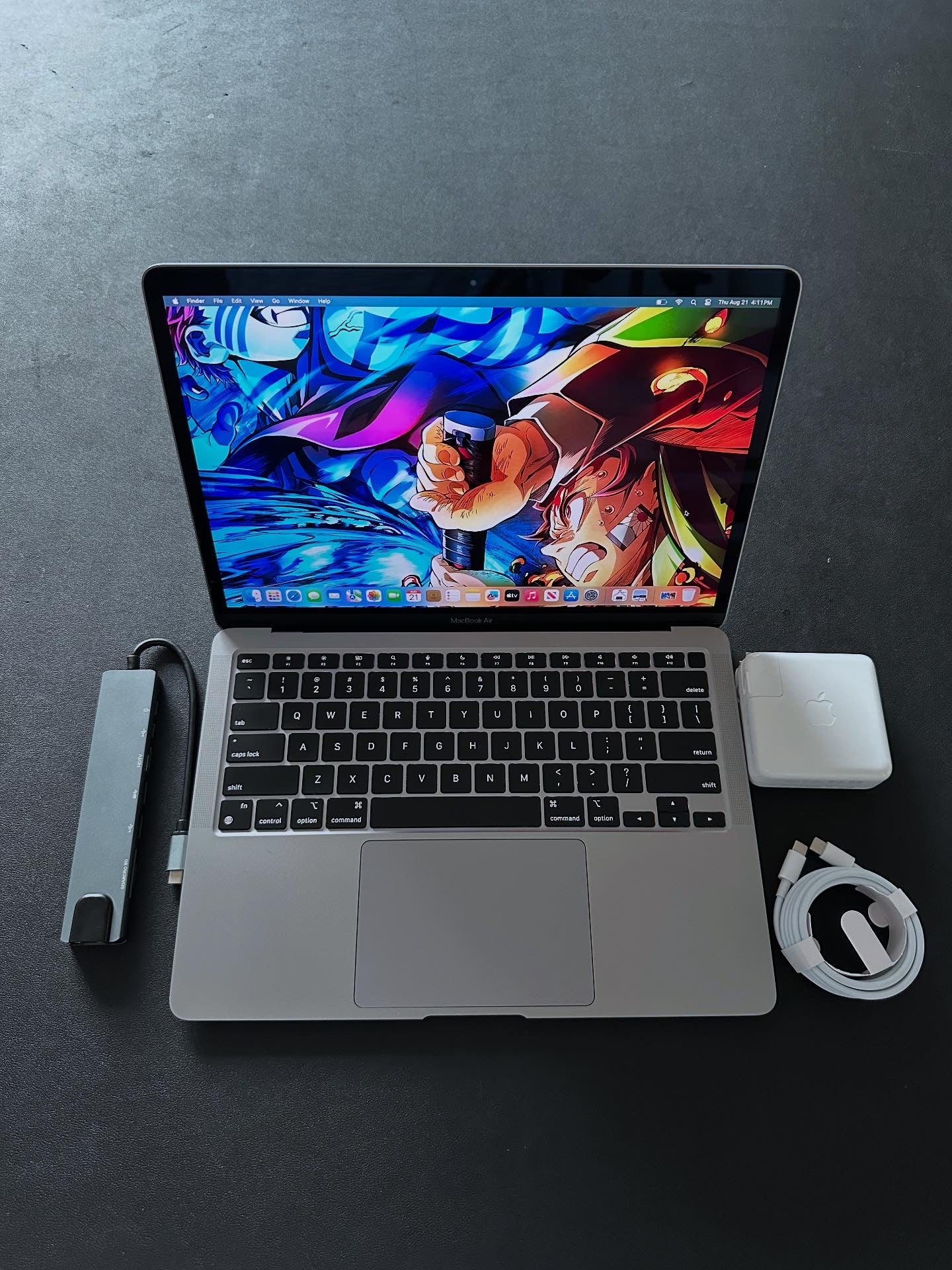 Macbook Air 13” 2020 / M1 / 8 RAM / 250 SSD