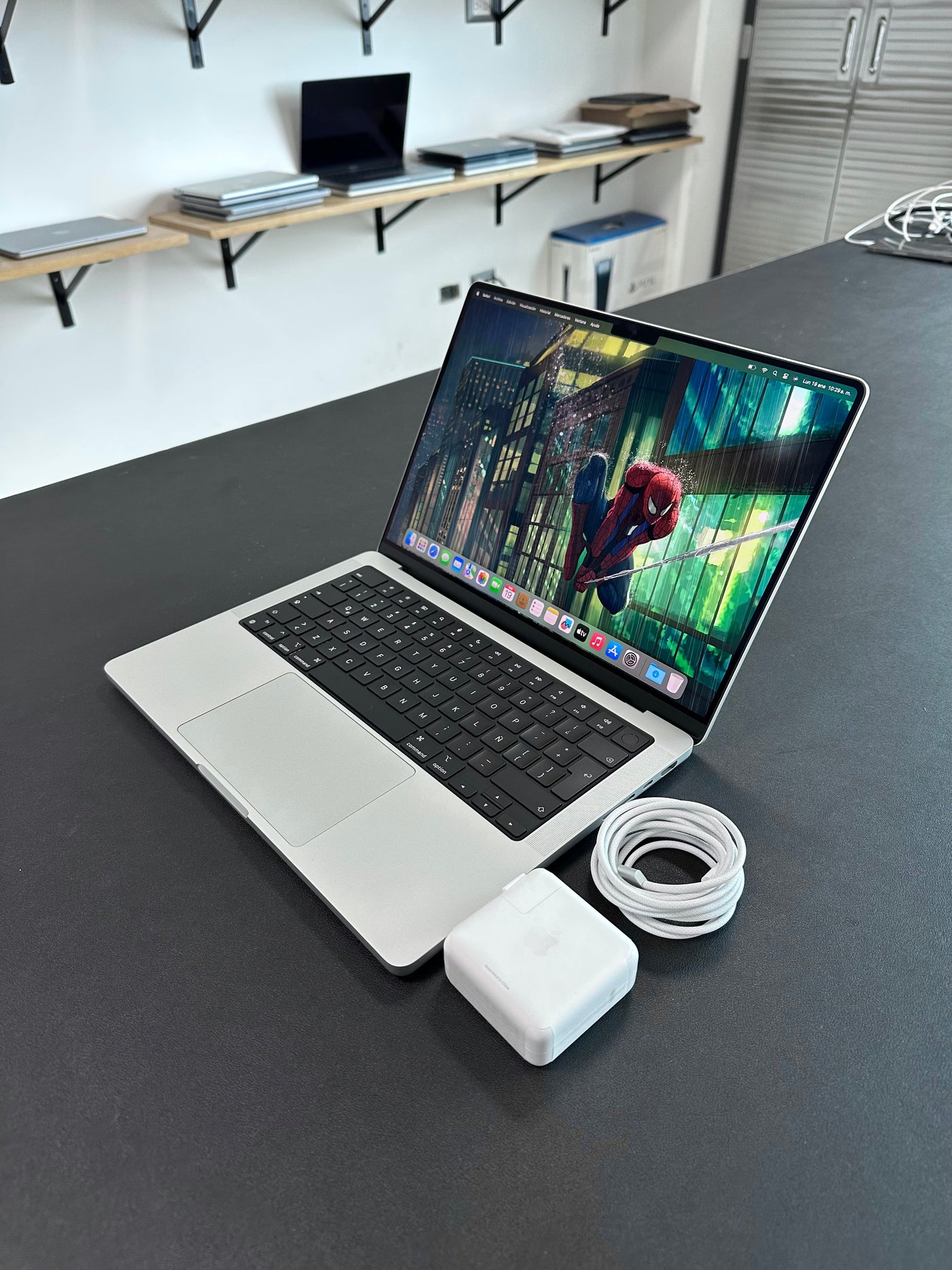 Macbook Pro 14" 2024 / M4 PRO / 24RAM / 512SSD