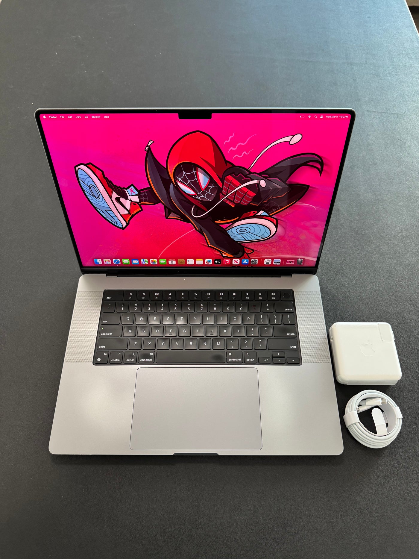 Macbook Pro 16" 2021 / M1 PRO / 32RAM / 500SSD