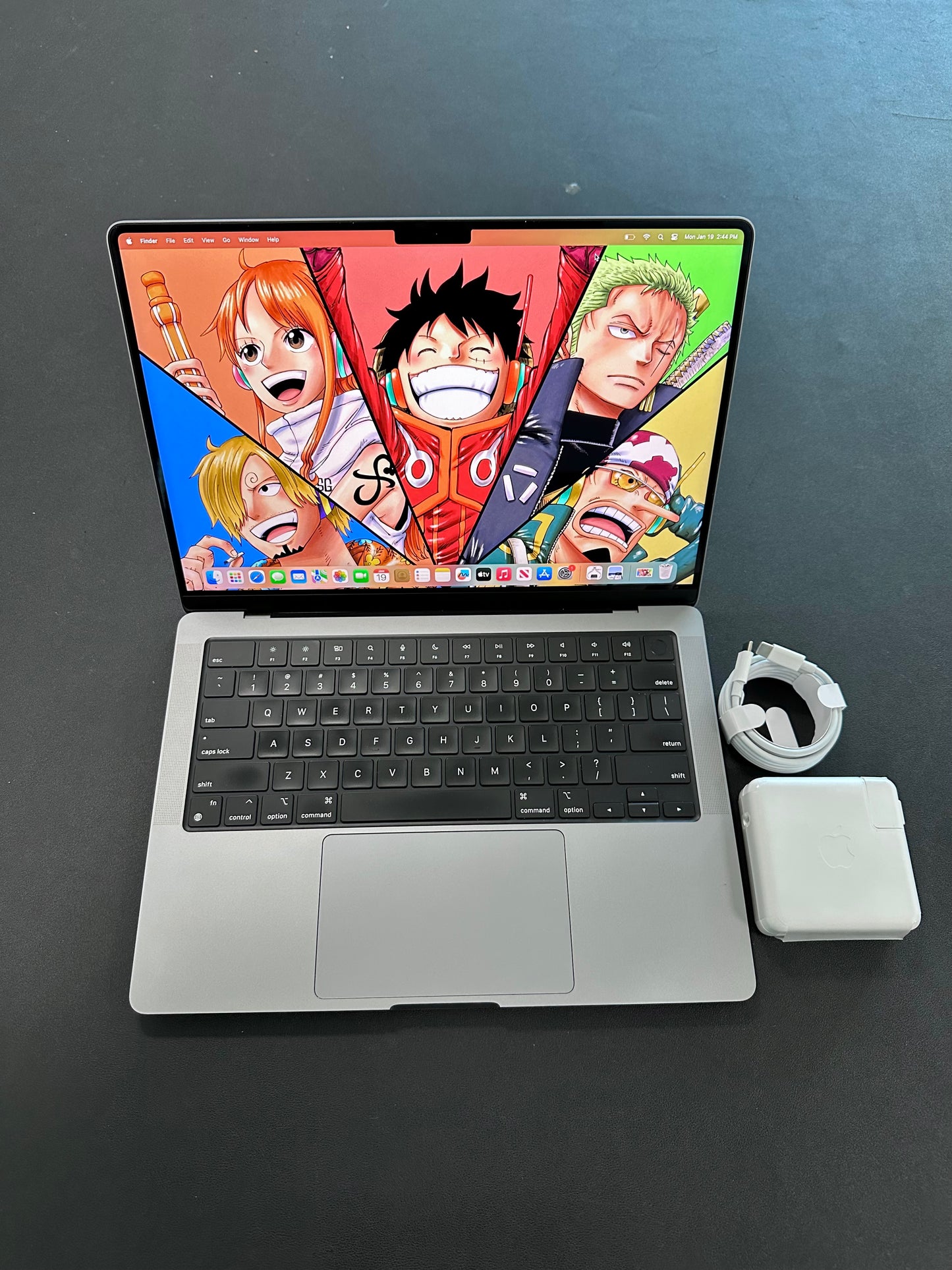 Macbook pro 14" 2021 / M1 Pro / 16 RAM / 500 SSD