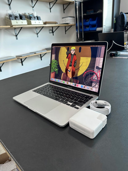Macbook PRO 13" 2020 / M1 / 8RAM / 250SSD