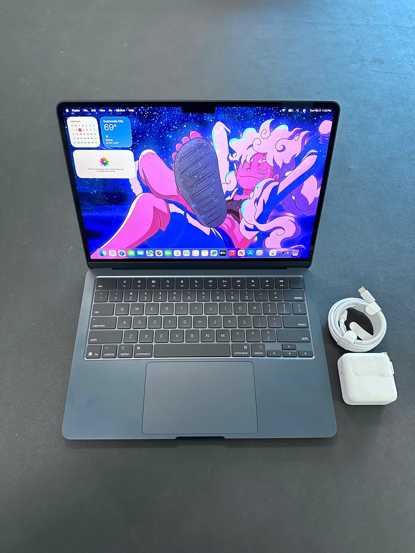 MacBook Air 13.6" 2024 / M3 / 8RAM / 250SSD