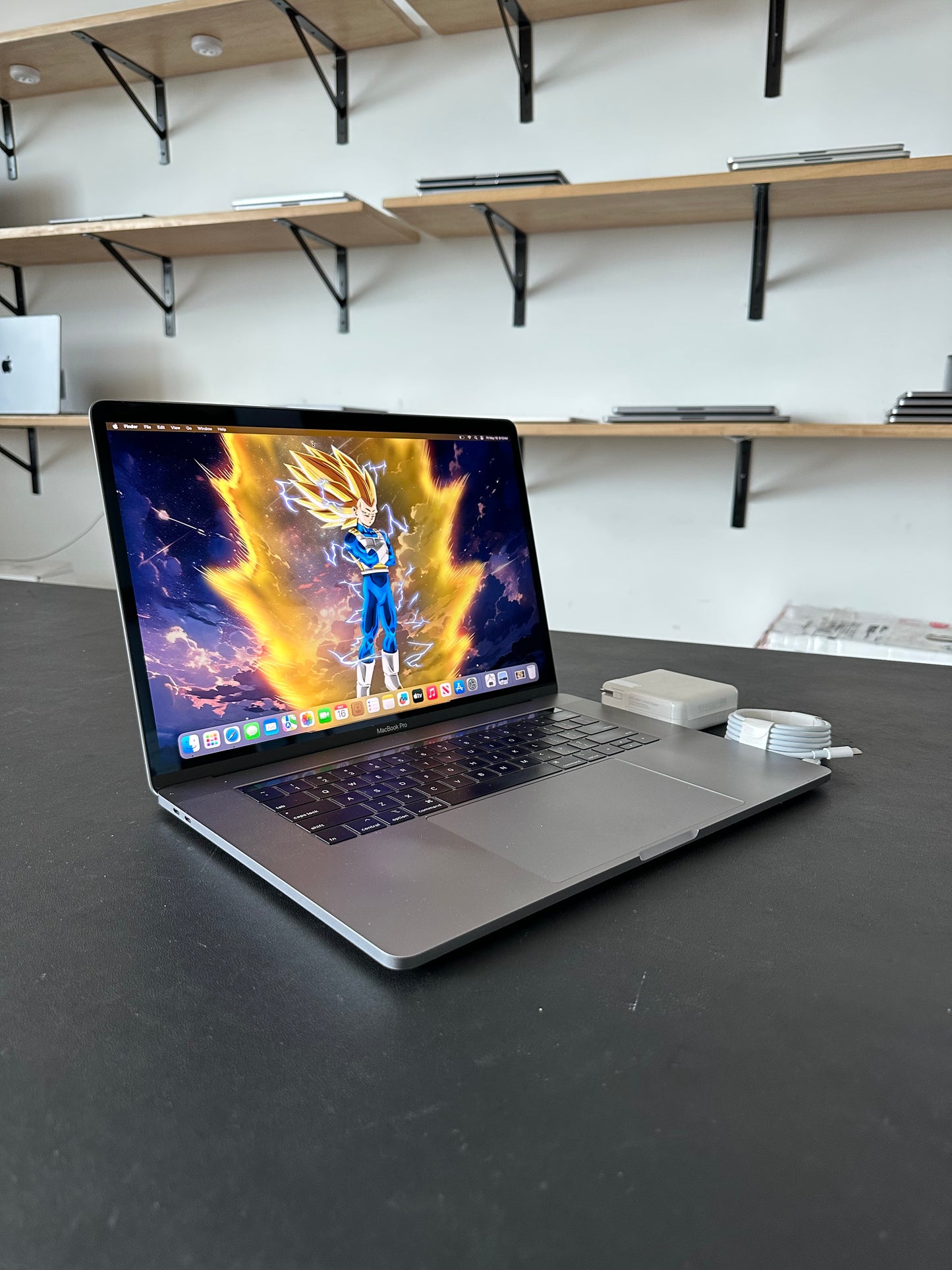 Macbook pro 15" 2018 / core i7 / 32RAM / 256SSD