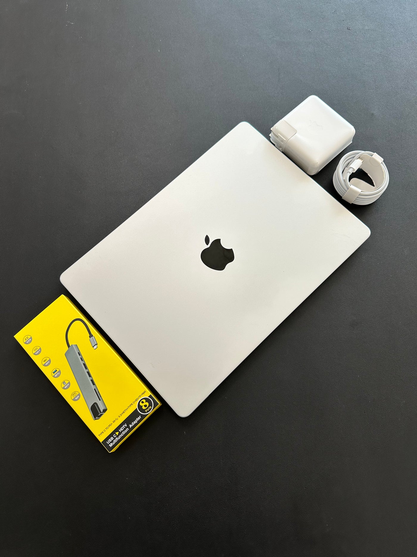Macbook pro 14" 2023 / M3 / 8 RAM / 500 SSD