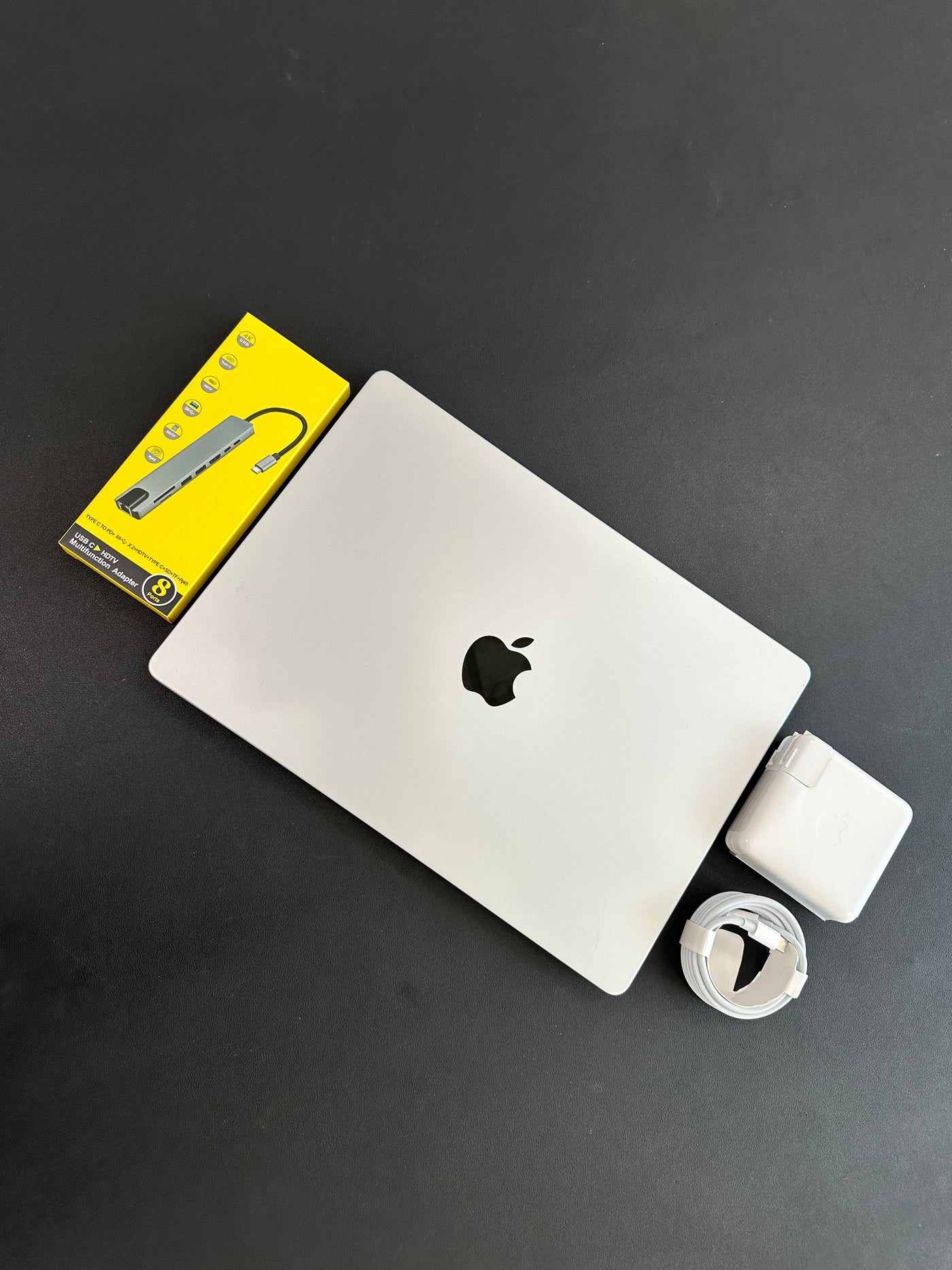 Macbook pro 14" 2023 / M3 / 8 RAM / 500 SSD