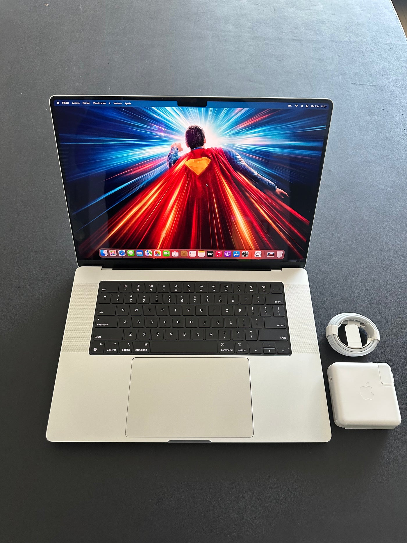 Macbook Pro 16" 2021 / M1 Pro / 16 RAM / 500 SSD