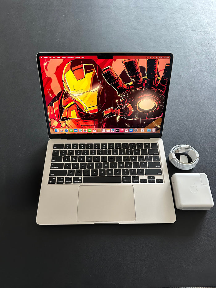 MacBook Air 13.6” 2024 / M3 / 8 RAM / 500 SSD