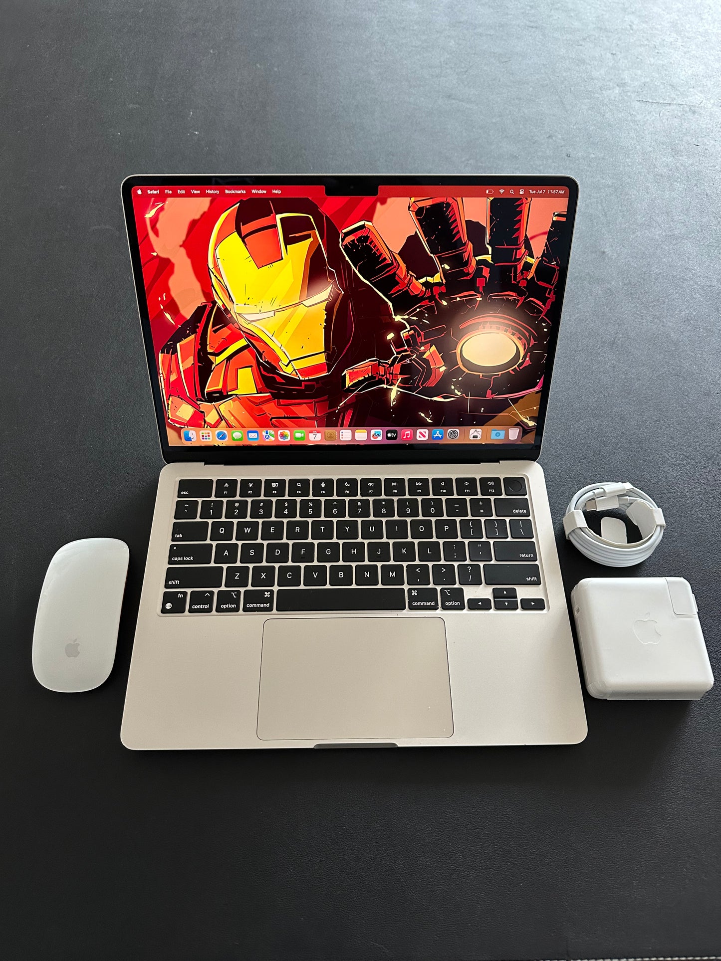 MacBook AIR 13” 2024 / M3 / 8 RAM / 250 SSD