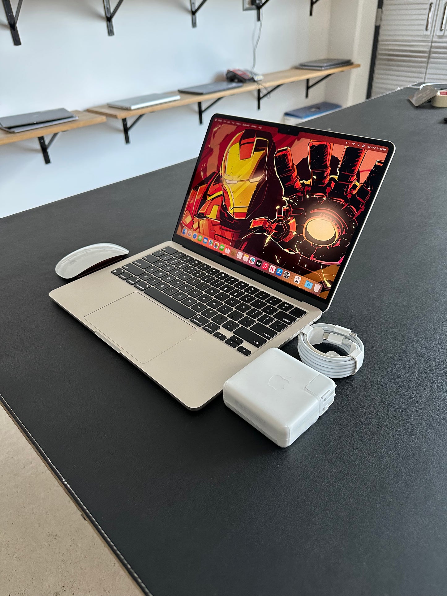 MacBook AIR 13” 2024 / M3 / 8 RAM / 250 SSD