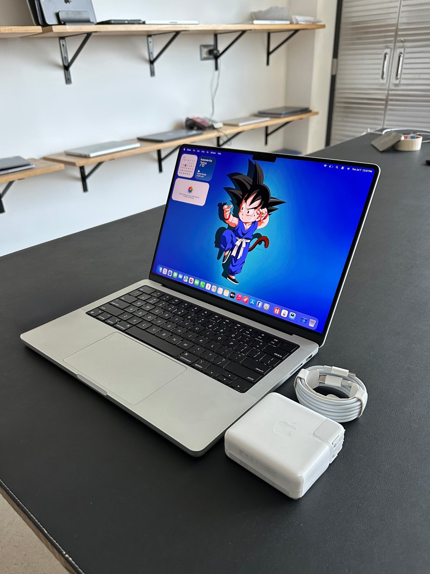 MacBook Pro 14" 2023 / M3 / 16 RAM / 500SSD