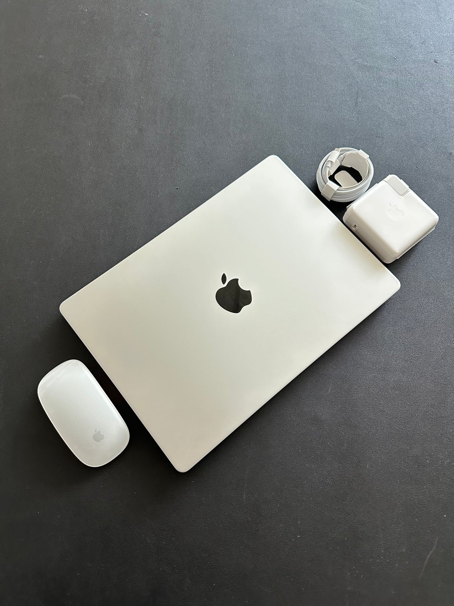 MacBook Pro 14" 2023 / M3 / 8 RAM / 500SSD