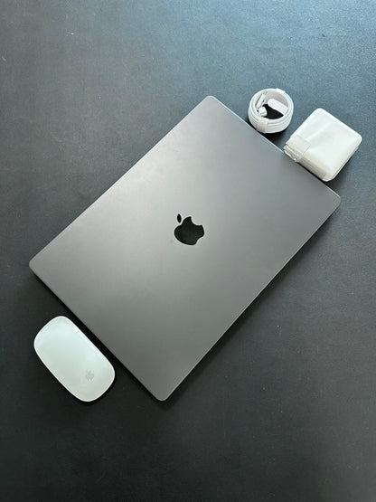 MacBook Pro 16" 2024 / M4 Pro / 24 RAM / 500 SSD