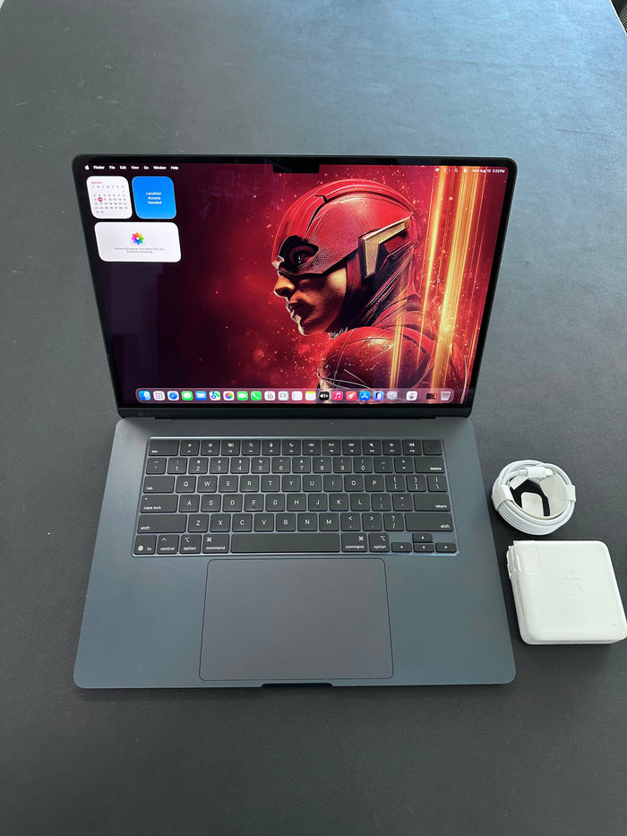 MacBook Air 15" 2025 / M4 / 16 RAM / 250 SSD