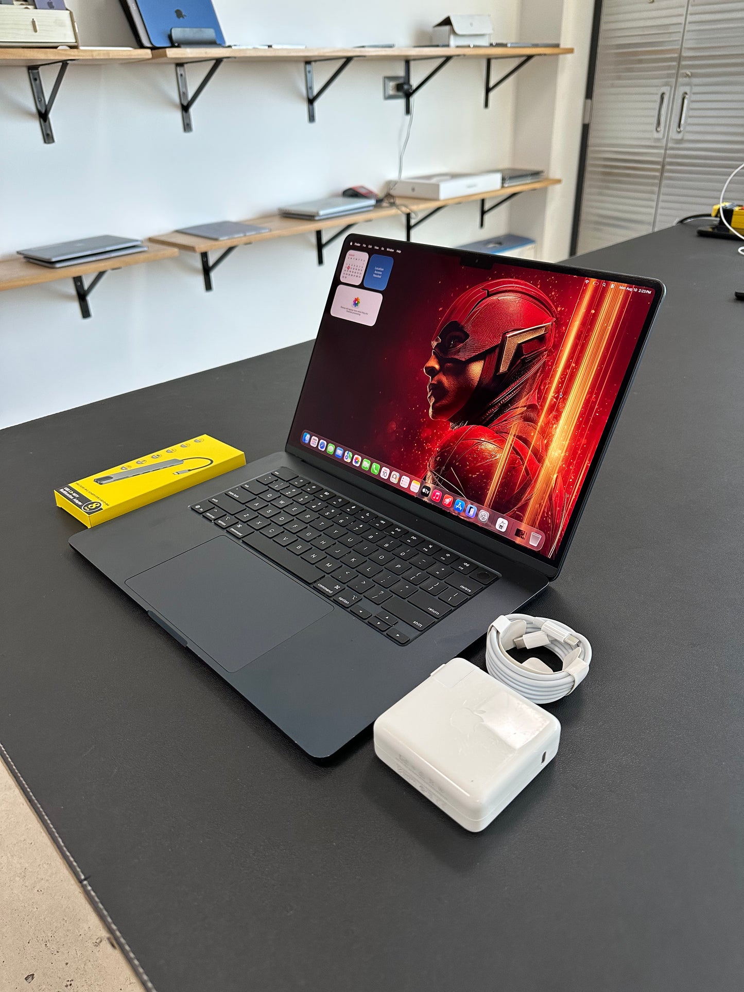 MacBook Air 15" 2025 / M4 / 16 RAM / 250 SSD