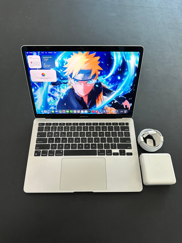 Macbook Air 13” 2020 / M1 / 8 RAM / 250 SSD