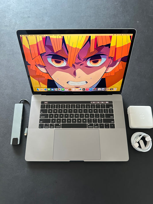 Macbook pro 15" 2018 / core i7 / 32RAM / 256SSD