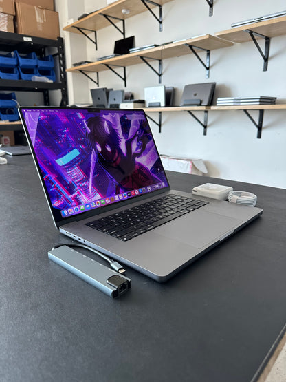 Macbook pro 16" 2021 / M1 pro / 32RAM / 1TB SSD