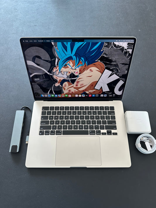 Macbook Air 15" 2023 / M2 / 8RAM / 250 SSD