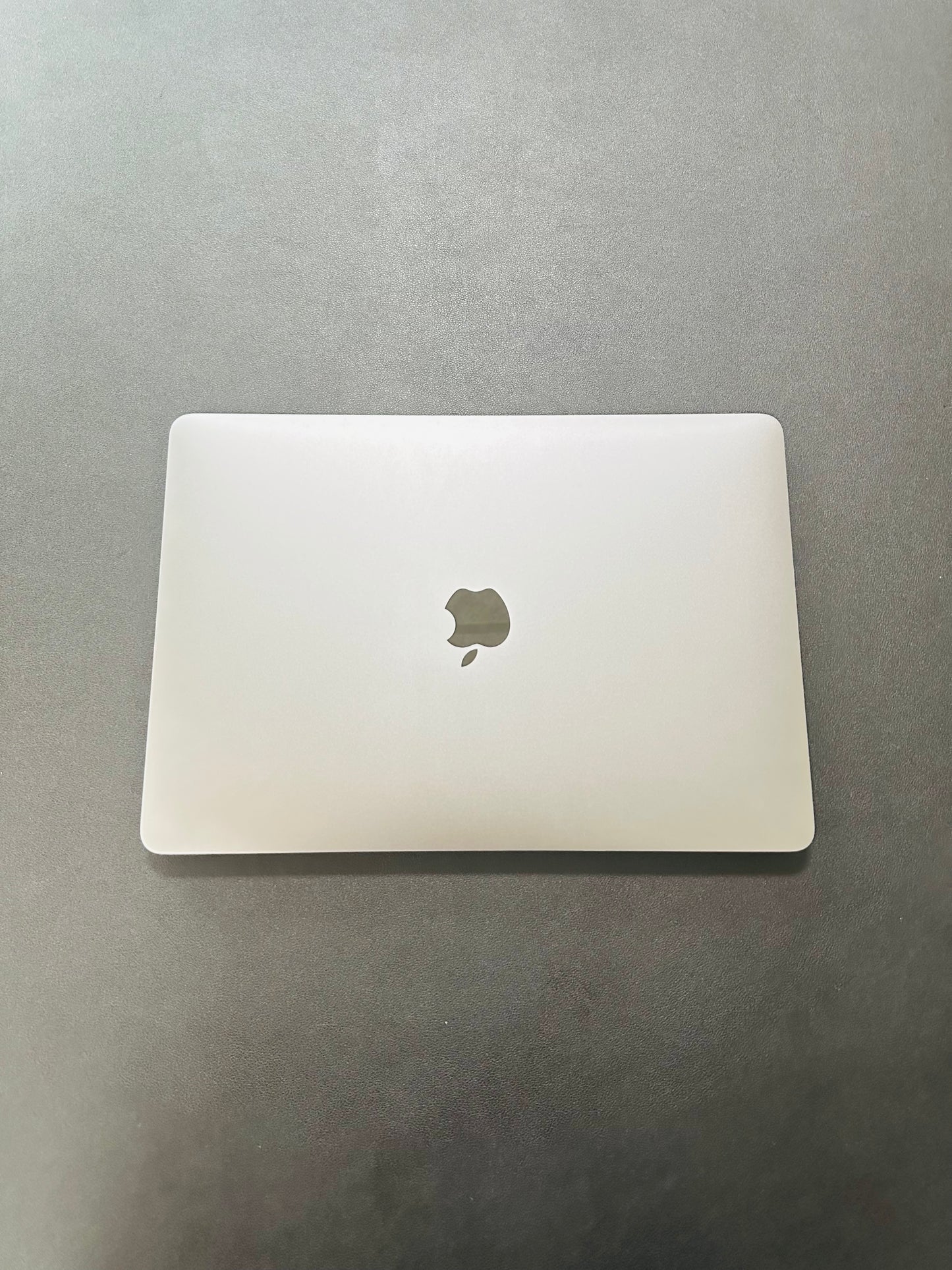 Macbook PRO 13" 2020 / M1 / 8RAM / 250SSD