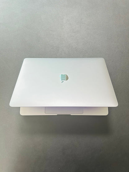 Macbook PRO 13" 2020 / M1 / 8RAM / 250SSD