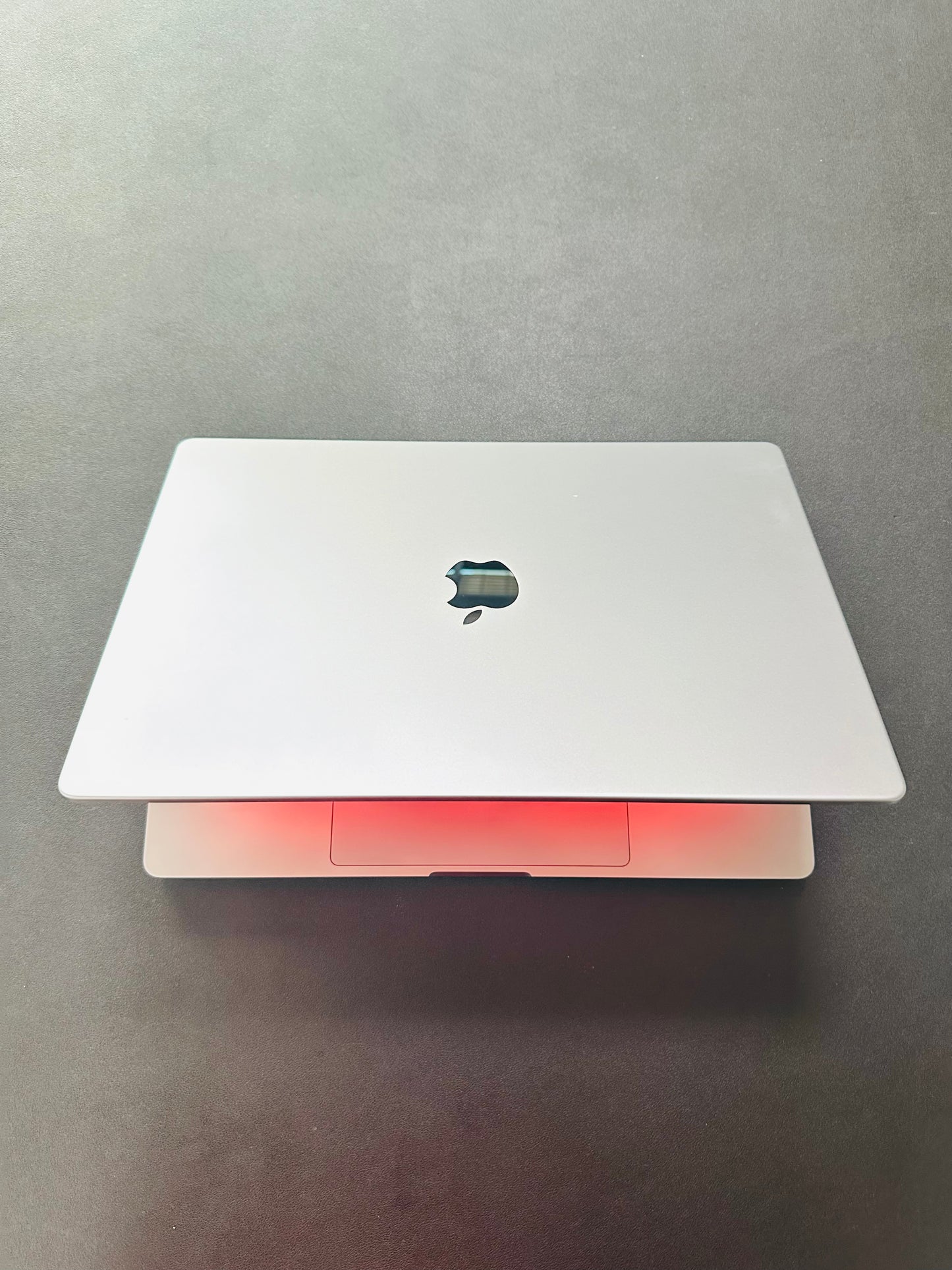 Macbook pro 16" 2021 / M1 MAX / 32RAM / 500SSD