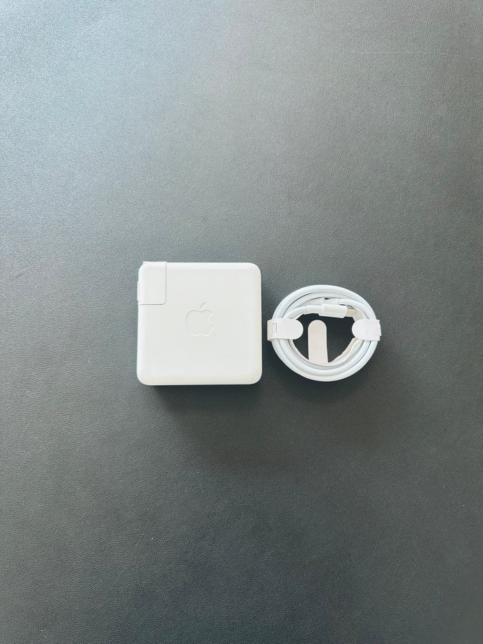 Cargador de Macbook 96w / con cable C a C
