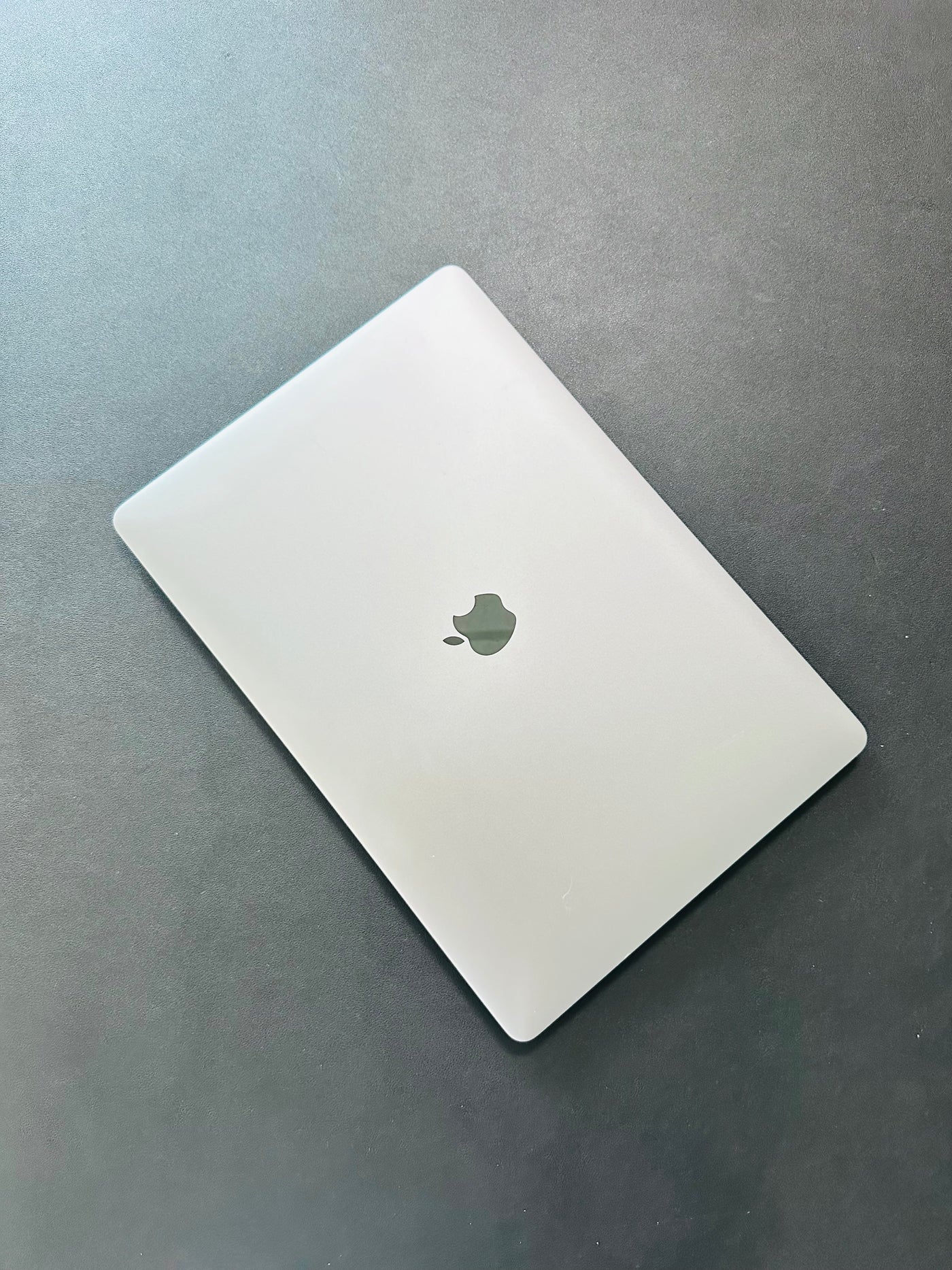 MacBook Pro 15" 2018 / Core i7 / 16GB RAM / 250SSD